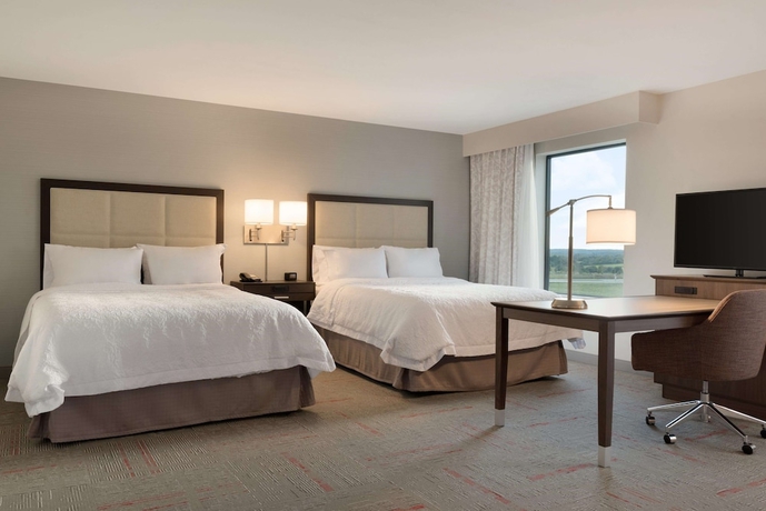 Imagen de la habitación del Hotel Hampton Inn & Suites Kenosha. Foto 9