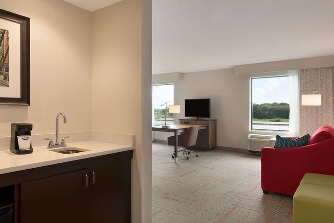 Imagen de la habitación del Hotel Hampton Inn & Suites Kenosha. Foto 15