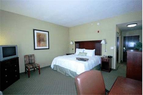 Imagen de la habitación del Hotel Hampton Inn & Suites Lake City. Foto 4