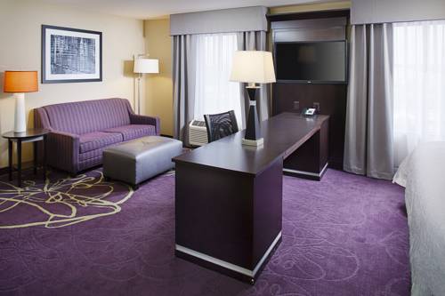 Imagen de la habitación del Hotel Hampton Inn & Suites Lansing West. Foto 8