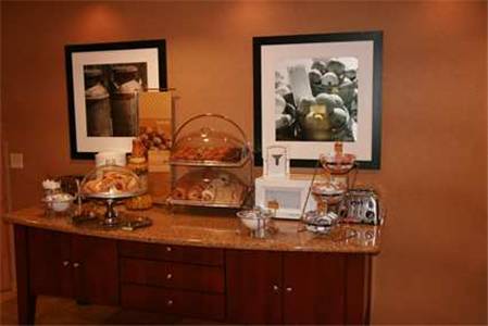 Imagen de la habitación del Hotel Hampton Inn & Suites Largo. Foto 2