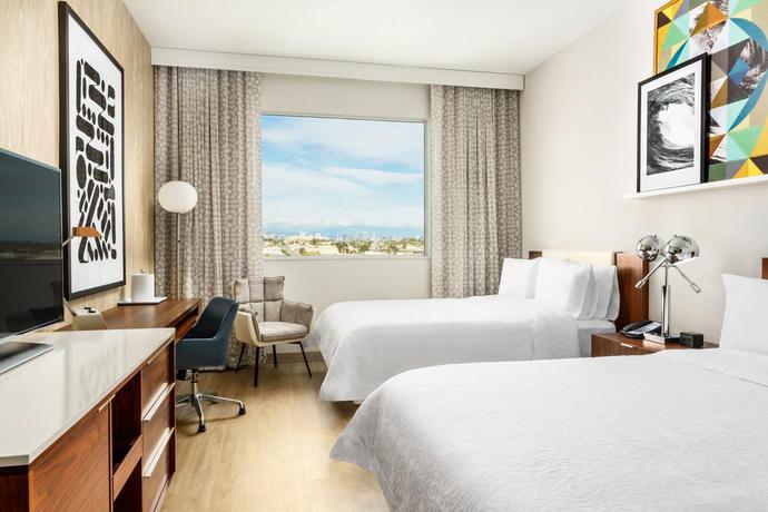 Imagen de la habitación del Hotel Hampton Inn & Suites Los Angeles/Santa Monica. Foto 5