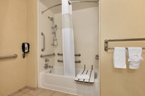Imagen de la habitación del Hotel Hampton Inn & Suites Mahwah. Foto 16