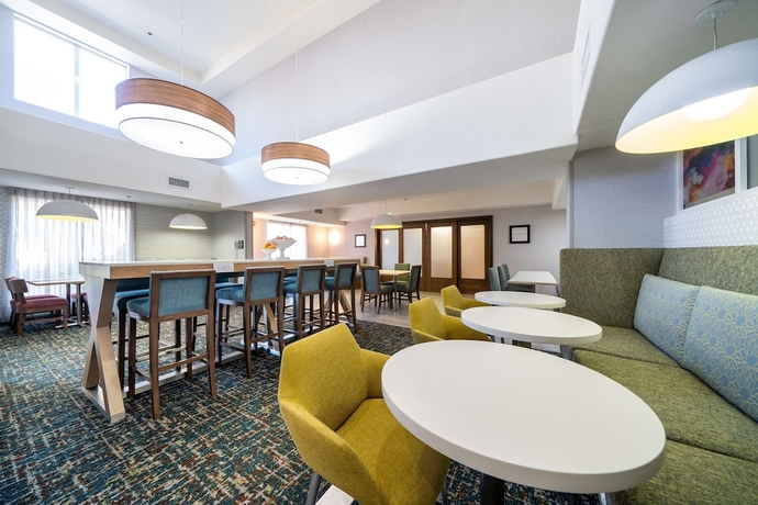 Imagen de los interiores del Hotel Hampton Inn & Suites Modesto - Salida. Foto 13