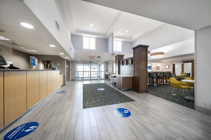 Imagen de los interiores del Hotel Hampton Inn & Suites Modesto - Salida. Foto 19