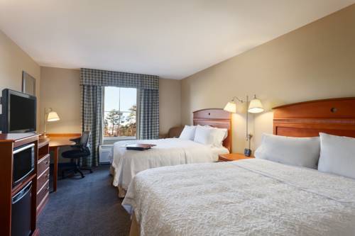 Imagen de la habitación del Hotel Hampton Inn & Suites Mystic. Foto 2