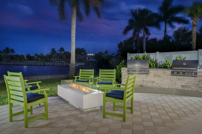 Imagen general del Hotel Hampton Inn & Suites Naples South. Foto 71