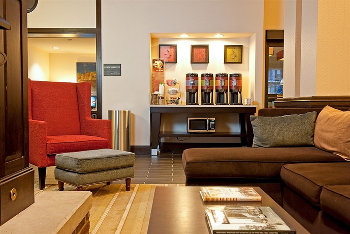 Imagen de los interiores del Hotel Hampton Inn & Suites Nashville-Vanderbilt-Elliston Place. Foto 15