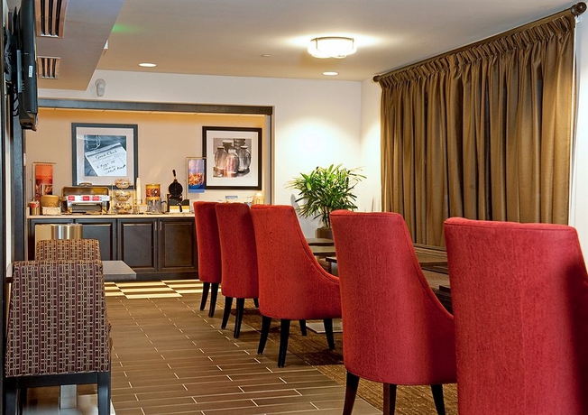 Imagen del bar/restaurante del Hotel Hampton Inn & Suites Nashville-Vanderbilt-Elliston Place. Foto 2