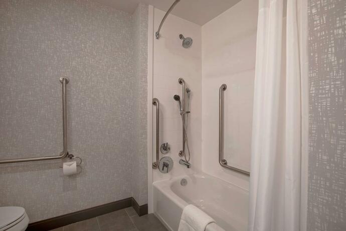 Imagen general del Hotel Hampton Inn & Suites Ottawa West, Ontario, Canada. Foto 3