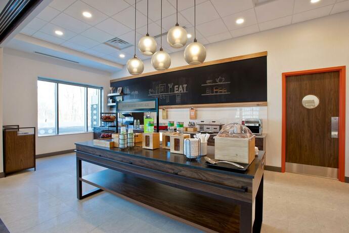 Imagen general del Hotel Hampton Inn & Suites Ottawa West, Ontario, Canada. Foto 26