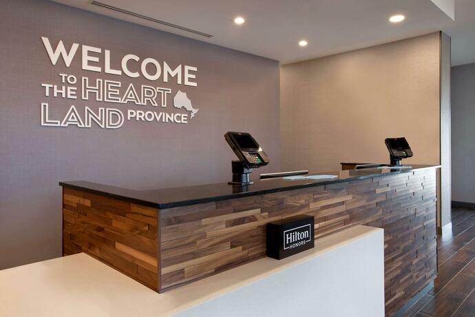 Imagen general del Hotel Hampton Inn & Suites Ottawa West, Ontario, Canada. Foto 31