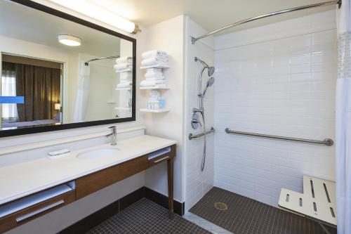 Imagen de la habitación del Hotel Hampton Inn & Suites Providence-Warwick Airport. Foto 7
