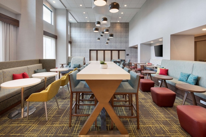 Imagen de los interiores del Hotel Hampton Inn & Suites Richmond Short Pump, Va. Foto 15