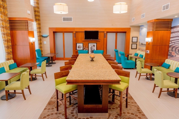 Imagen de los interiores del Hotel Hampton Inn & Suites Riverside/corona East. Foto 14