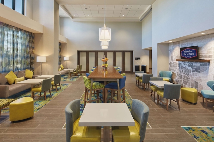 Imagen de los interiores del Hotel Hampton Inn & Suites Sacramento At Csus. Foto 13