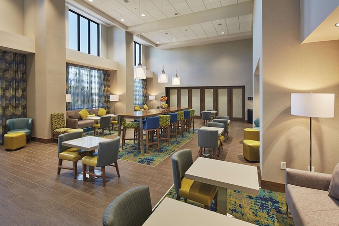 Imagen de los interiores del Hotel Hampton Inn & Suites Sacramento At Csus. Foto 15