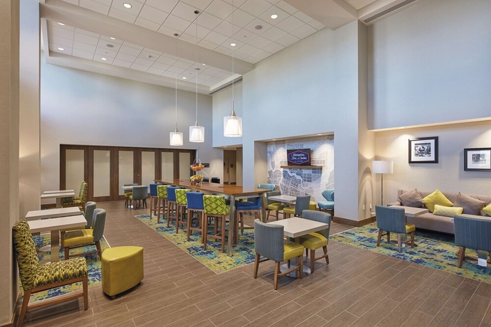 Imagen de los interiores del Hotel Hampton Inn & Suites Sacramento At Csus. Foto 17