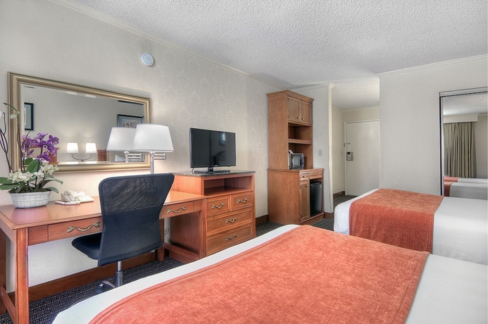 Imagen de la habitación del Hotel Hampton Inn & Suites San Mateo-San Francisco Airport. Foto 3