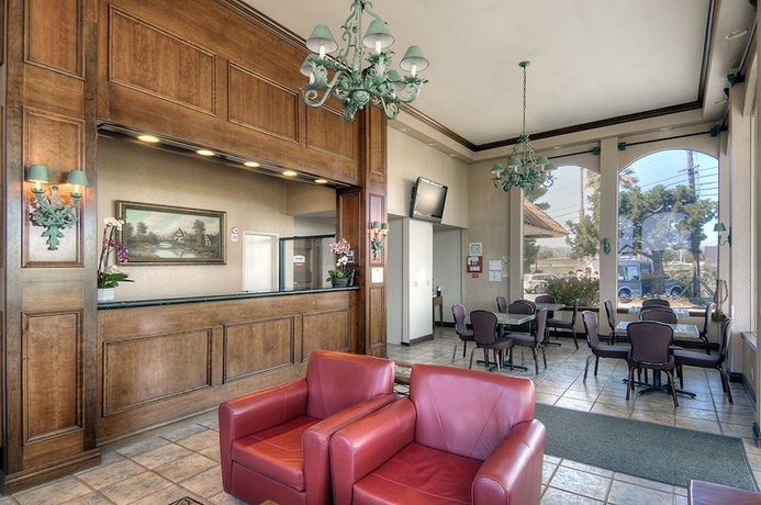 Imagen de los interiores del Hotel Hampton Inn & Suites San Mateo-San Francisco Airport. Foto 11