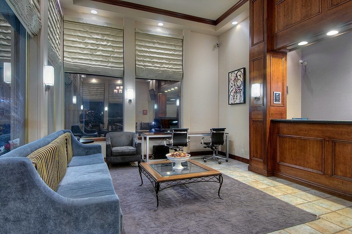Imagen de los interiores del Hotel Hampton Inn & Suites San Mateo-San Francisco Airport. Foto 15