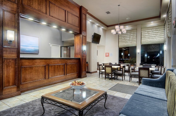 Imagen de los interiores del Hotel Hampton Inn & Suites San Mateo-San Francisco Airport. Foto 18
