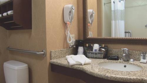 Imagen de la habitación del Hotel Hampton Inn & Suites Sevierville At Stadium Drive. Foto 10