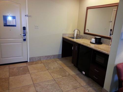 Imagen de la habitación del Hotel Hampton Inn & Suites Sevierville At Stadium Drive. Foto 11