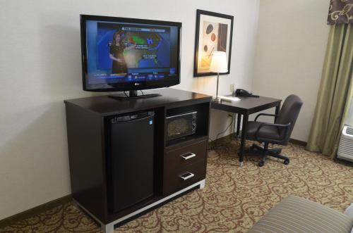 Imagen de la habitación del Hotel Hampton Inn & Suites Sharon. Foto 6