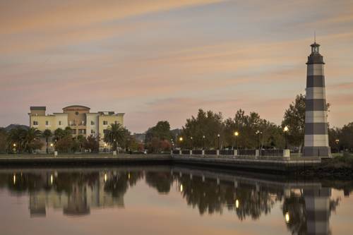 Imagen de la habitación del Hotel Hampton Inn & Suites Suisun City Waterfront. Foto 2