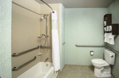Imagen de la habitación del Hotel Hampton Inn & Suites Suisun City Waterfront. Foto 8