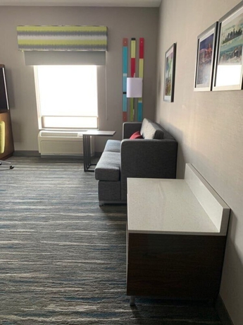 Imagen de la habitación del Hotel Hampton Inn & Suites Syracuse Dewitt. Foto 8