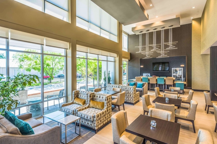 Imagen de los interiores del Hotel Hampton Inn & Suites Tallahassee Capitol-university. Foto 15