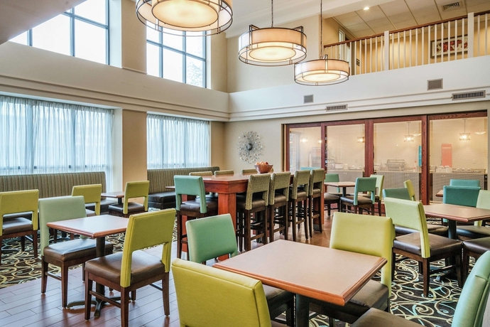 Imagen del bar/restaurante del Hotel Hampton Inn & Suites Valley Forge/oaks. Foto 3
