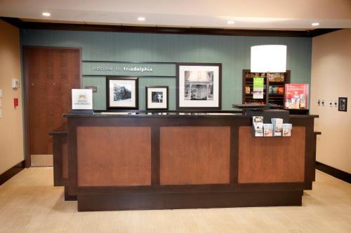 Imagen general del Hotel Hampton Inn & Suites Wheeling - The Highlands. Foto 2
