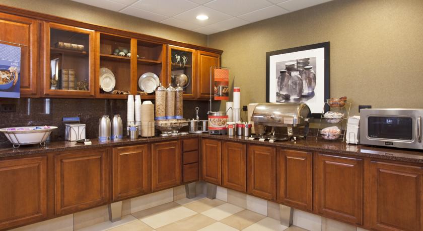 Imagen general del Hotel Hampton Inn and Suites Addison. Foto 5