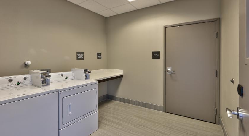 Imagen general del Hotel Hampton Inn and Suites Albuquerque Airport. Foto 2
