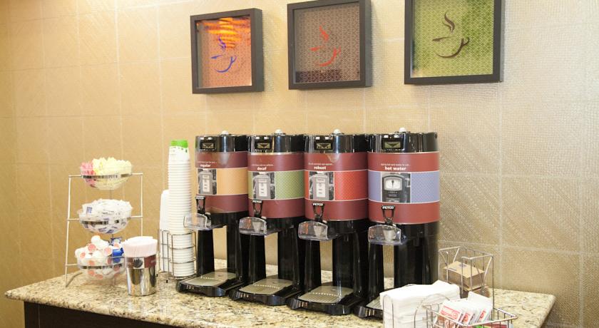 Imagen general del Hotel Hampton Inn and Suites Alpharetta. Foto 3
