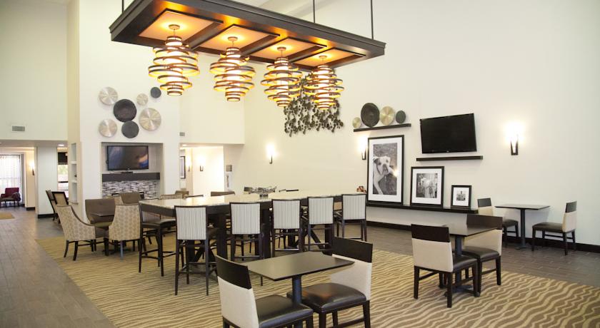 Imagen general del Hotel Hampton Inn and Suites Alpharetta. Foto 6