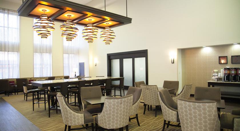 Imagen general del Hotel Hampton Inn and Suites Alpharetta. Foto 11