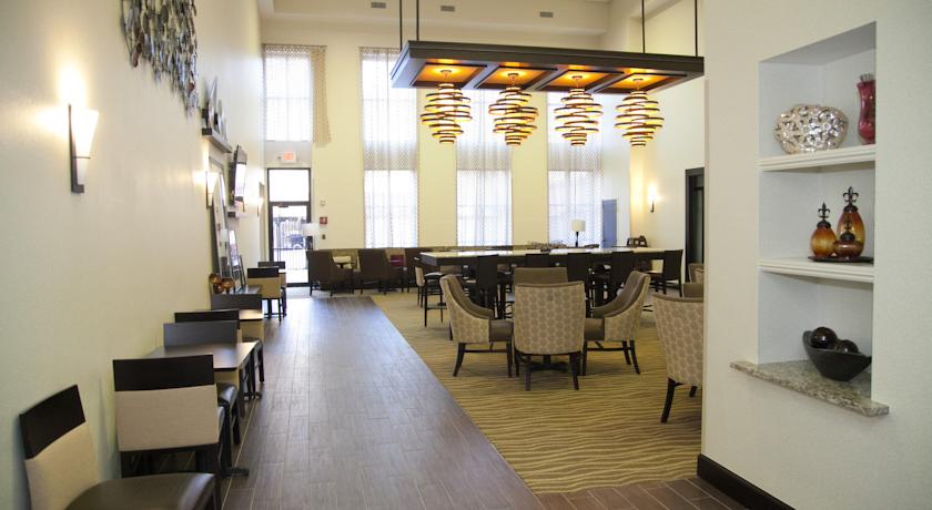 Imagen general del Hotel Hampton Inn and Suites Alpharetta. Foto 12