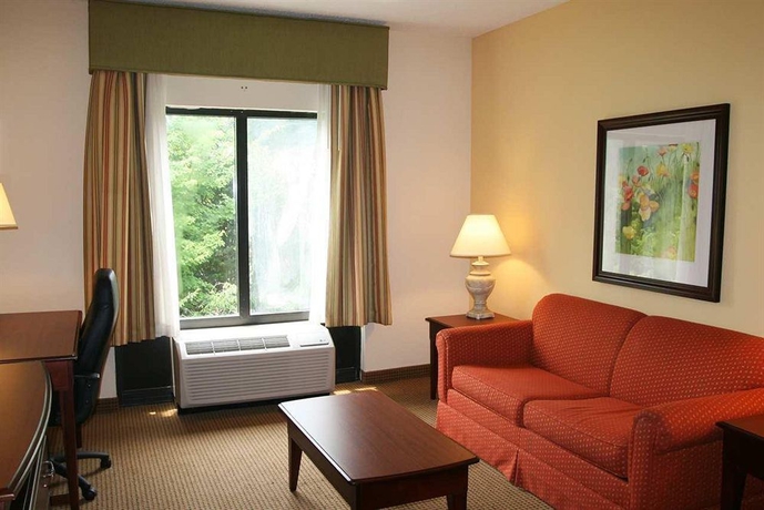 Imagen de los interiores del Hotel Hampton Inn and Suites Alpharetta Roswell. Foto 7