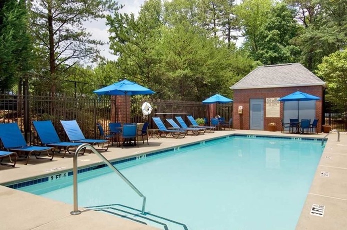 Imagen de la piscina del Hotel Hampton Inn and Suites Alpharetta Roswell. Foto 12
