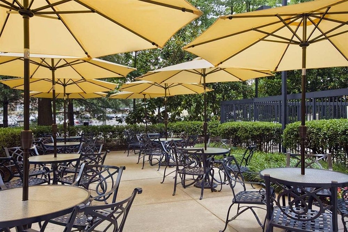 Imagen del bar/restaurante del Hotel Hampton Inn and Suites Annapolis. Foto 4