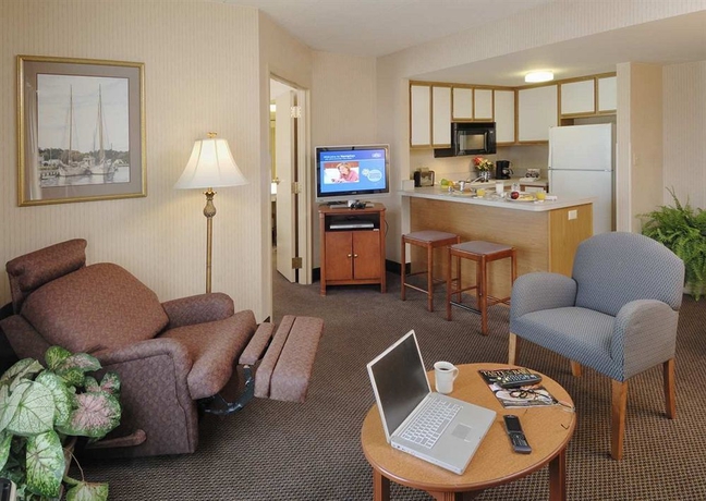 Imagen de los interiores del Hotel Hampton Inn and Suites Annapolis. Foto 10