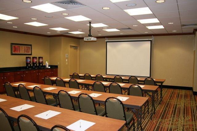 Imagen general del Hotel Hampton Inn and Suites Arcata. Foto 10