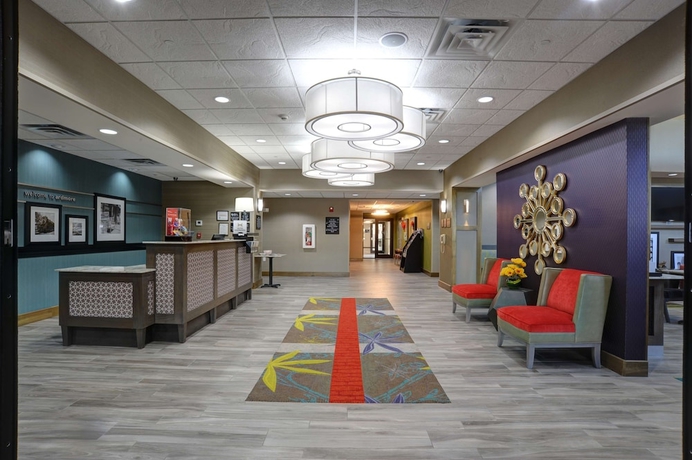 Imagen de los interiores del Hotel Hampton Inn and Suites Ardmore. Foto 17