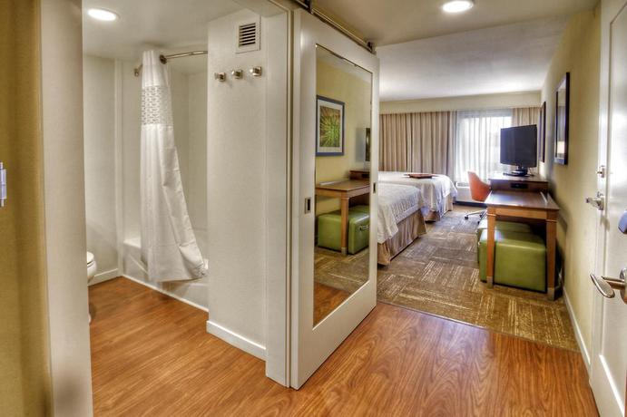 Imagen general del Hotel Hampton Inn and Suites Asheville Airport. Foto 14