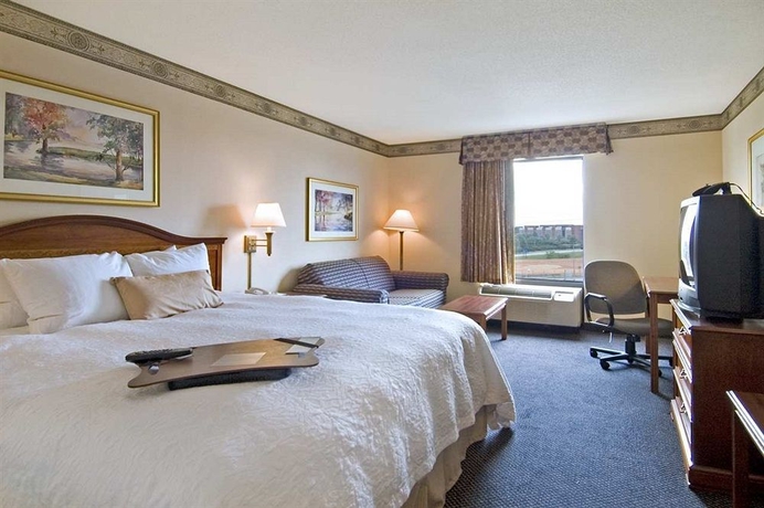Imagen de la habitación del Hotel Hampton Inn and Suites Atlanta Airport North I-85. Foto 4