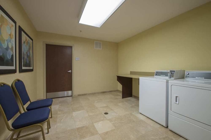 Imagen de los interiores del Hotel Hampton Inn and Suites Atlanta Airport West/camp Creek Pkwy. Foto 14